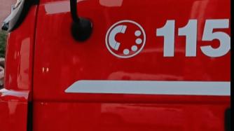 Si ribalta un'auto in via Caduti di Cefalonia: nessun ferito grave