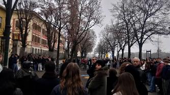Assemblea in viale Maria Luigia dell'Ulivi