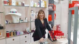 Dopo 40 anni d'attivit&agrave; Nadia Sacchi chiude la profumeria