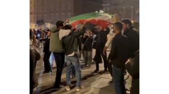 Iraniani in piazza Garibaldi