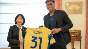 Suzuki "ambasciatore sportivo" del Giappone ricevuto a Roma dall'ambasciatrice Ono