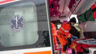 Muore a 10 anni precipitando da una parete durante un gioco