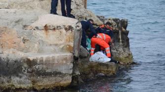 Con l'auto precipita in una scarpata per 200 metri, morta una coppia