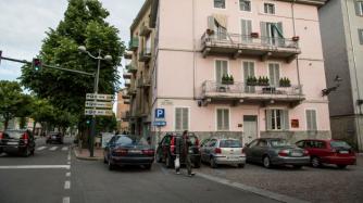 &laquo;Preso a bottigliate per aver difeso una donna, che amarezza le critiche sui social&raquo;