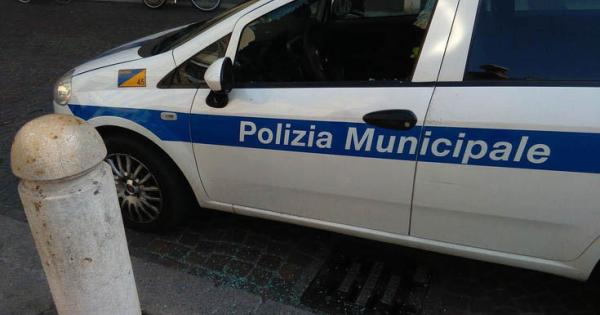 https://www.gazzettadiparma.it/resizer/600/315/true/2021_12_20/polizia_municipale-1639990182563.jpg--incidente_in_strada_argini__disagi_al_traffico_in_serata.jpg?1639990182624