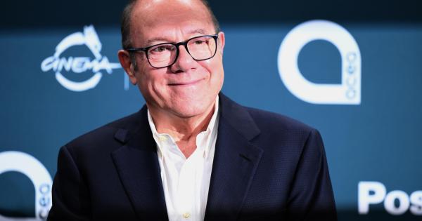 https://www.gazzettadiparma.it/resizer/600/315/true/2025_10_25/caver1-1761411692699.jpg--verdone_racconta_l_ultima__vita_da_carlo___la_stagione_finale_dal_28_novembre.jpg?1761411693171