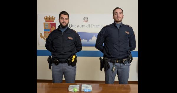 https://www.gazzettadiparma.it/resizer/600/315/true/2025_10_25/thumbnail_foto_droga-1761391366521_1761391400.jpg--46_2_grammi_di_hashish_trovati_in_piazzale_della_pilotta_e_in_via_toschi.jpg?1761391400755