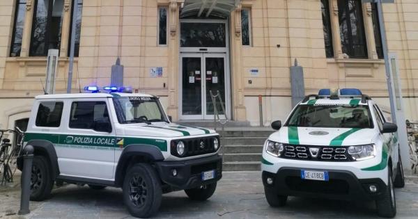 https://www.gazzettadiparma.it/resizer/600/315/true/2025_10_28/POLIZIA_PROVINCIALE_Bando_per_6_nuovi_agenti_tra_Parma_e_Reggio_Emilia_002_Polizia_locale_provinciale_foto_-1761644556311.jpg--bando_per_l_assunzione__a_tempo_indeterminato__di_6_nuovi_agenti_a_parma_e_reggio_emilia__le_candidature_sono_aperte_fino_al_15_novembre_2025_alle_12_.jpg?1761644556334