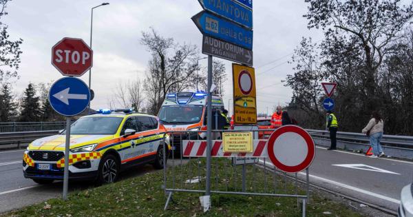 https://www.gazzettadiparma.it/resizer/600/315/true/2026_01_13/thumbnail_incidente_-2-1768318097372.jpg--incidente_in_via_mantova__due_ambulanze_sul_posto__traffico_in_tilt.jpg?1768318097453