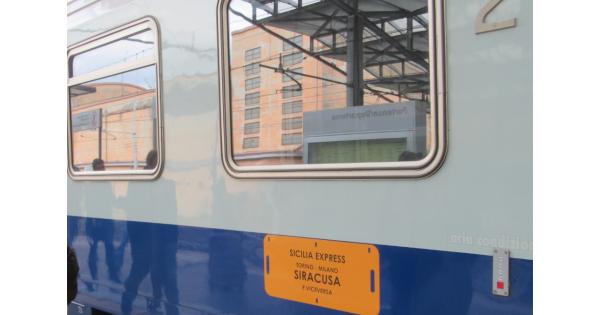 https://www.gazzettadiparma.it/resizer/600/315/true/2026_03_24/Sicilia_Express_SIRACUSA-1774367549587.jpg--2_e_7_aprile__in_treno_sul__sicilia_express__a_prezzo_speciale.jpg?1774367549700