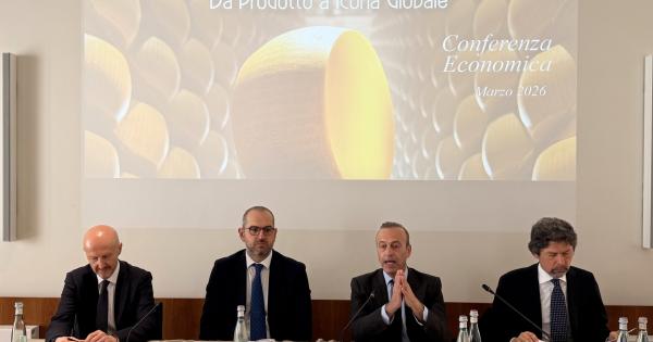 https://www.gazzettadiparma.it/resizer/600/315/true/2026_03_26/CS_Dati_economici_2025-1774523807476.jpeg--parmigiano_reggiano__nel_2025_crescono_produzione___2_7____export___2_7___e_valore_al_consumo__mentre_frena_il_mercato_domestico___10__.jpeg?1774523808122