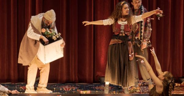 https://www.gazzettadiparma.it/resizer/600/315/true/2026_04_12/teatro_due___racconto-1775977482716.jpg--_il_racconto_d_inverno__di_shakespeare__una_fiaba_teatrale_tra_morte_e_vita.jpg?1775977483193