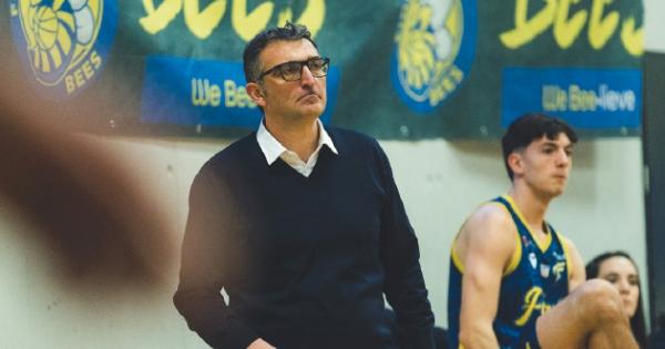 https://www.gazzettadiparma.it/resizer/600/315/true/gn4/49653/GN4_DAT_49653538.jpg--agostino_origlio__il_nuovo_coach_della_fulgor___per_fidenza_ho_seguito_l_istinto__andiamo_ai_play_out_e_sara_un_altra_storia_.jpg