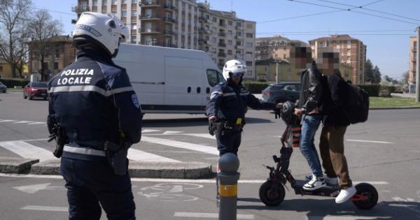 https://www.gazzettadiparma.it/resizer/600/315/true/gn4/50612/GN4_DAT_50612217.jpg--monopattini_elettrici_e_passeggeri_dei_bus__i_nuovi_osservati_speciali_della_polizia_locale.jpg