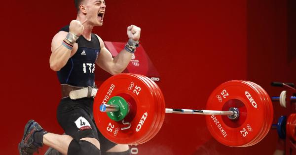 Esclusi dalle Olimpiadi pugilato, sollevamento pesi e pentathlon