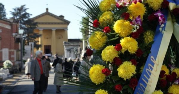 https://www.gazzettadiparma.it/resizer/600/315/true/gn4/71/GN4_DAT_71708.jpg--commemorazione_dei_defunti__gli_orari_dei_cimiteri_e_delle_messe_a_parma.jpg