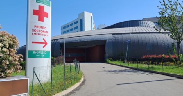 Scontro tra un auto e una bici a Colorno: ciclista trasportato al Maggiore