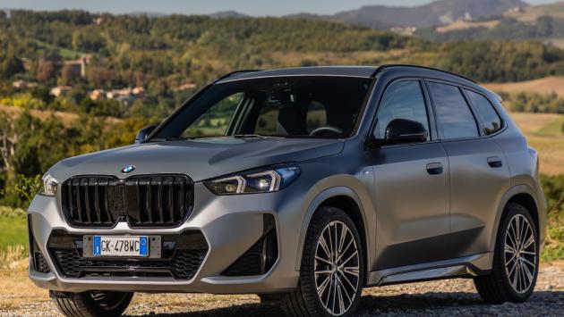 X1, nuova regina Bmw:  terza generazione della più amata di Monaco. Anche elettrica 