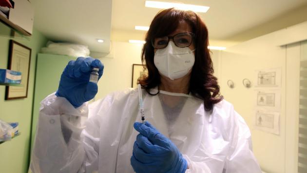 Terza dose, l'Ausl Parma aumenta l'offerta: già disponibili 7.600 posti aggiuntivi