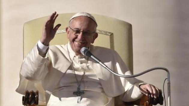 Papa: istituzioni semplifichino l'iter per le adozioni