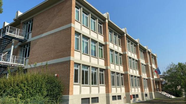 E Cesari chiude le  scuole domani e  sabato: «Non  sovraccarichiamo medici e ospedali»