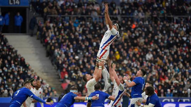 Esordio amari per l'Italia nel Sei Nazioni: la Francia vince 37-10. 33° ko consecutivo