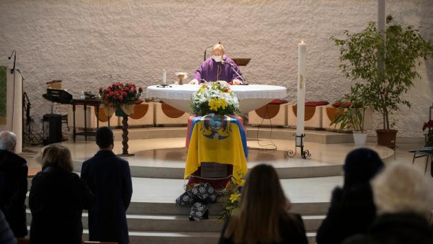 Oggi l'ultimo saluto a Brayan, avvolto nella bandiera del suo Ecuador