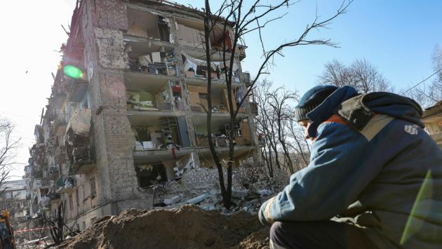 Botta e risposta Mosca-Roma sulle sanzioni. Mariupol ancora sotto assedio. Putin schiera i missili ipersonici 