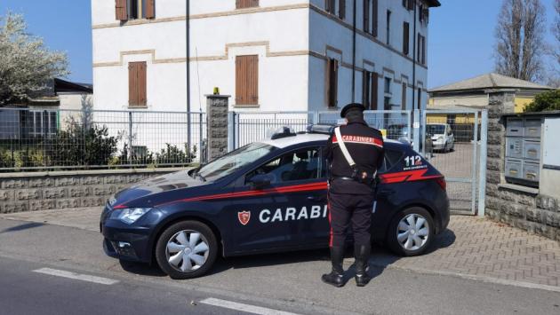 Furto nel garage: sorpreso in flagranza. Scattano le manette