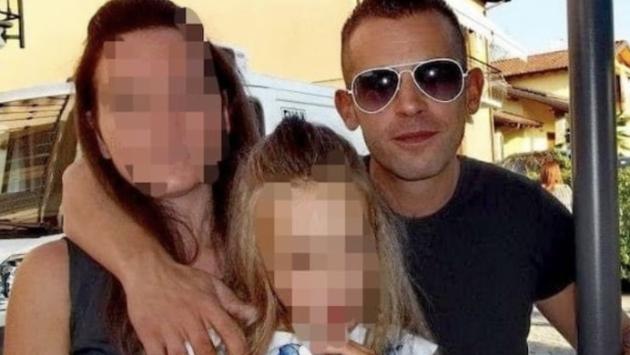 Uccide i 2 figli e si toglie la vita