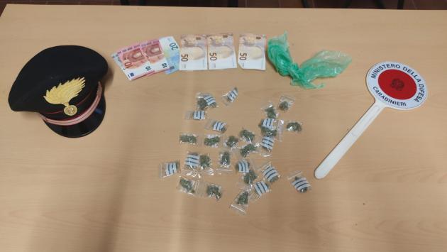Inseguito, fermato ed arrestato con della droga