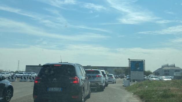 Cibus, seconda giornata: boom di visitatori, traffico intenso sulla complanare e nelle strade attorno alle Fiere