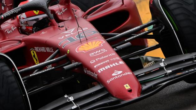 La Ferrari di Leclerc prima nelle prove libere a Miami