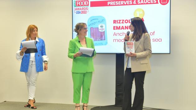 Le alici Rizzoli premiate a New York con il prestigioso Italian Food Awards USA 2022