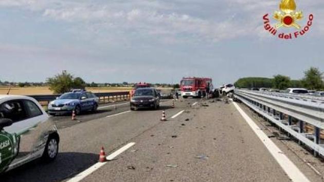 A7 Milano-Genova, suto contromano tra Gropello Cairoli e Casei Gerola: due morti e tre feriti 
