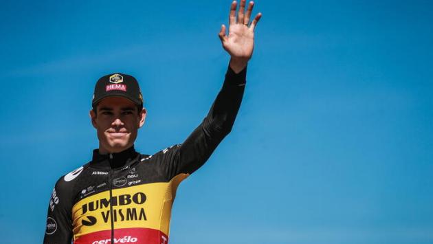 Show di Van Aert, prima vittoria in solitaria al tour2022 