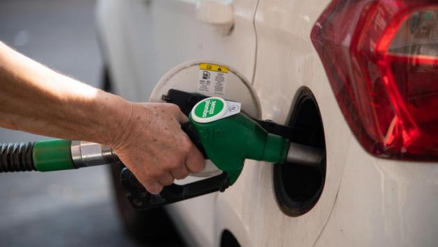 Benzina: la verde ancora in calo a 1,770 euro al litro 