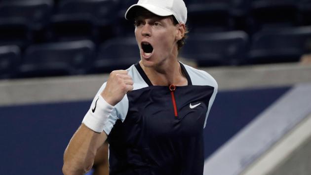 Anche Jannick Sinner ai quarti: degli Us Open. Piegato Ivashka in 5 set