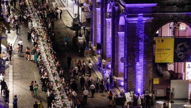 cENA DEI MILLE