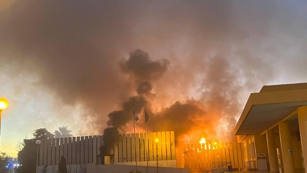 Grosso incendio in una struttura covid a Barletta. Evacuata la vicina rianimazione