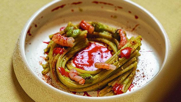 Spaghetto crema di friggitelli e gambero rosso