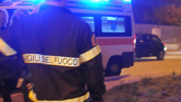 Sirmione, una Porsche urta un'altra auto  e poi  si schianta contro un albero: un morto e 7 feriti