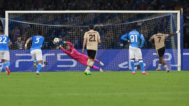 4-2 all'Ajax, Napoli agli ottavi di Champions League
