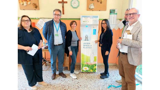Acqua potabile a costo zero e 8 quintali di plastica in meno