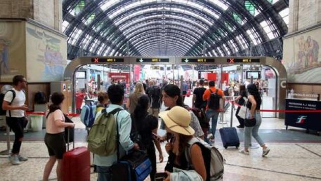 Codici: cancellazioni per Covid e voucher scaduti, assistenza ai consumatori per i rimborsi di pacchetti turistici e voli