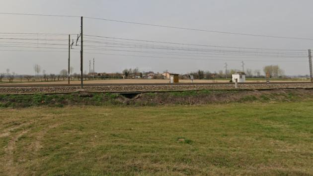 Due persone investite e uccise dal treno vicino a Pavia: sospesa la circolazione ferroviaria tra Milano Rogoredo e Pavia 