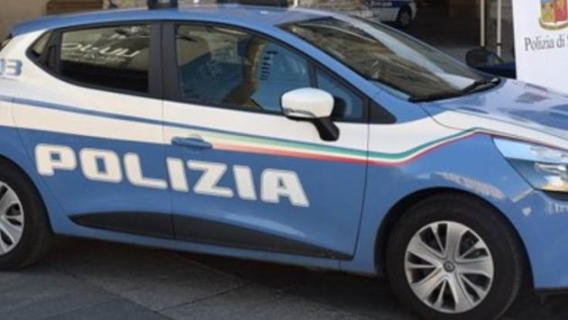 Arrestato dalle Volanti ventunenne senegalese per rapina impropria e