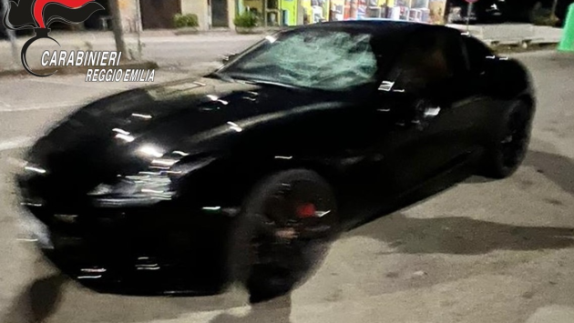 Distrugge l’auto del vocalist di una discoteca: arrestato dai carabinieri