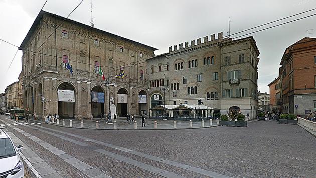 Casa, il sindaco Michele Guerra lancia una "fondazione per l'abitare" 
