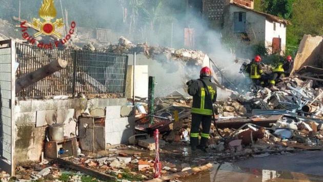 Esplosione in una palazzina a Lucca: un morto e tre feriti